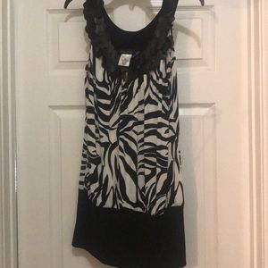Black and white sleeveless top